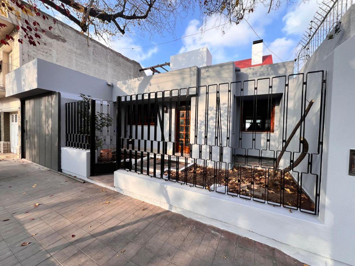 Hermosa casa en ALQUILER ubicada en una de las zonas más buscadas de Ciudad de Mendoza.