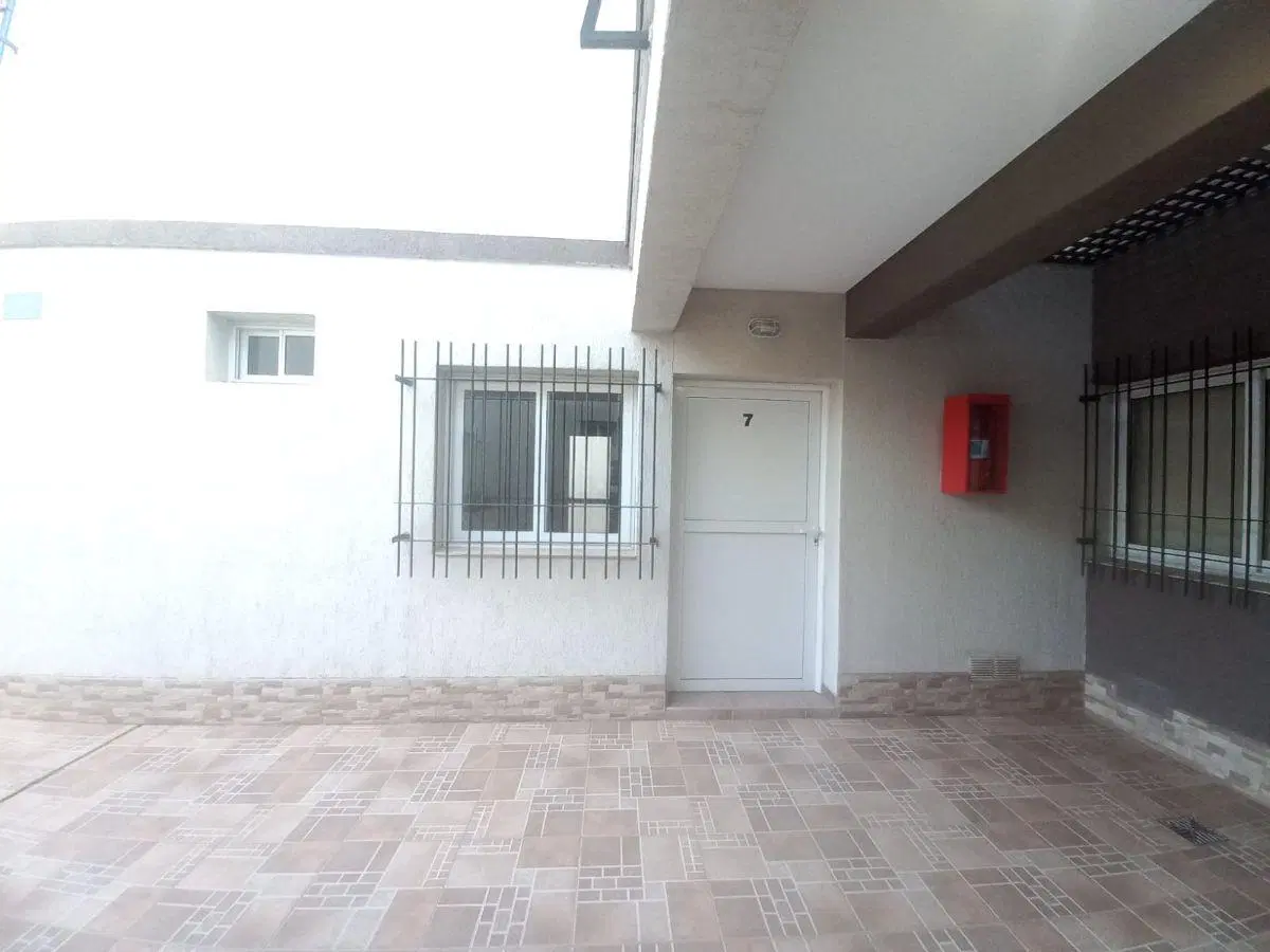 Departamento en ALQUILER en complejo privado ubicado en centro de Luján de Cuyo. 2