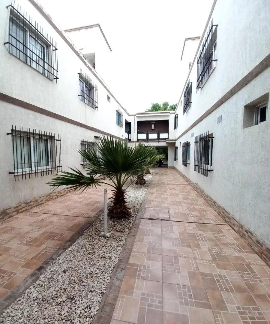 Departamento en ALQUILER en complejo privado ubicado en centro de Luján de Cuyo. 1