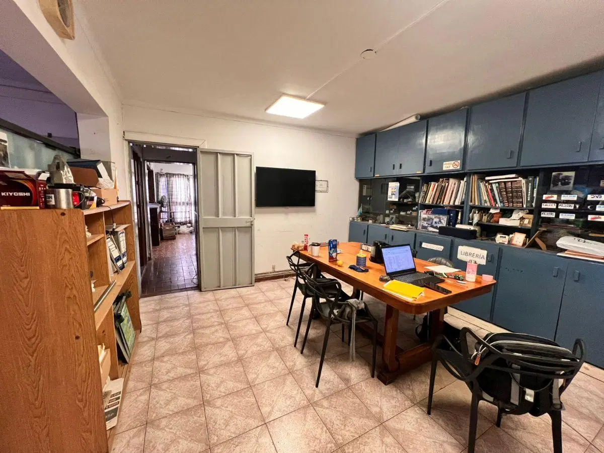 Excelente GALPÓN con oficinas en VENTA, ubicado en una estratégica zona de Luján de Cuyo 4
