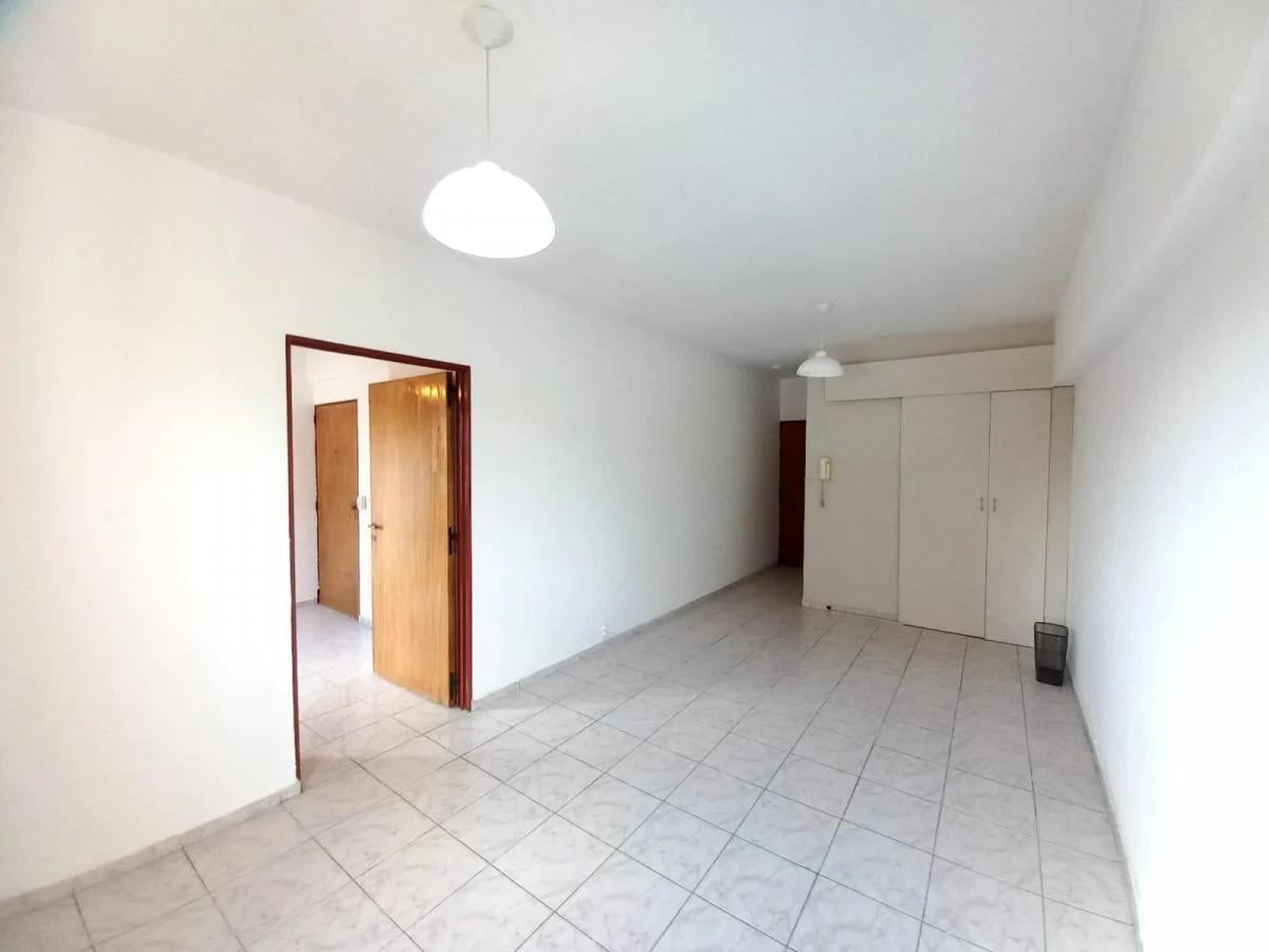 Foto de Ubicadísimo Departamento en Venta en Ciudad de Mendoza (Habitacional o, imagen 2