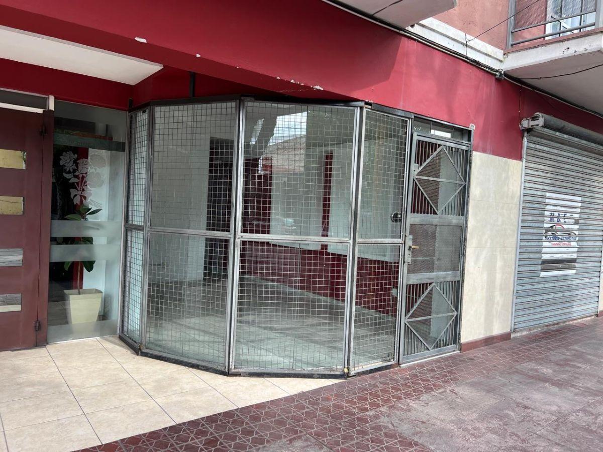 Foto de LOCAL COMERCIAL EN VENTA UBICADO EN CENTRO DE LUJÁN DE CUYO, A METROS, imagen 4