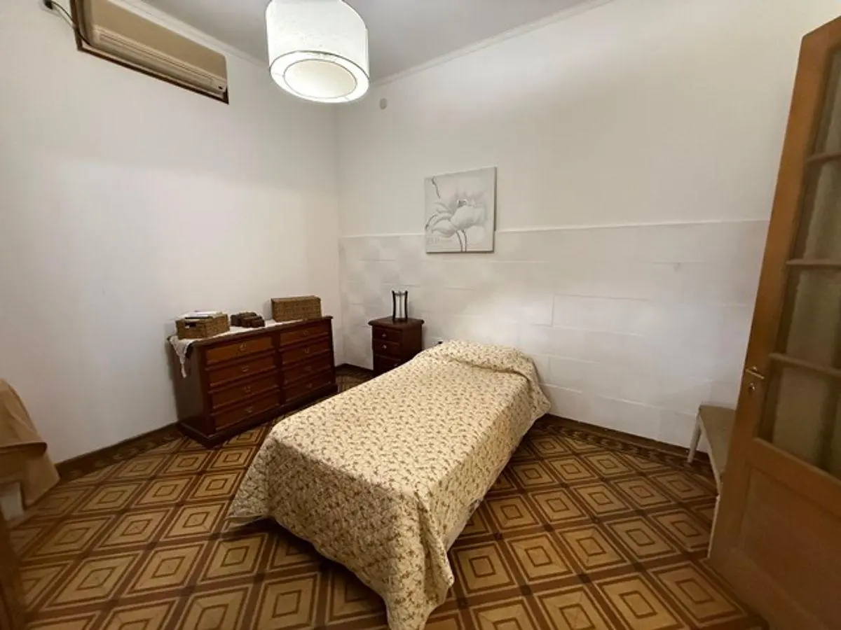 CASA EN VENTA AV. VIEYTES 175. ARECO, MUY BUENA UBICACION 4