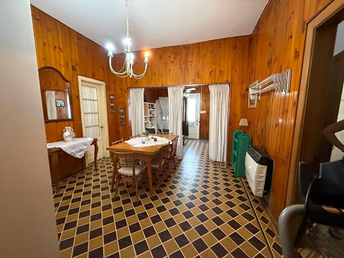 Foto de CASA EN VENTA AV. VIEYTES 175. ARECO, MUY BUENA UBICACION, imagen 2