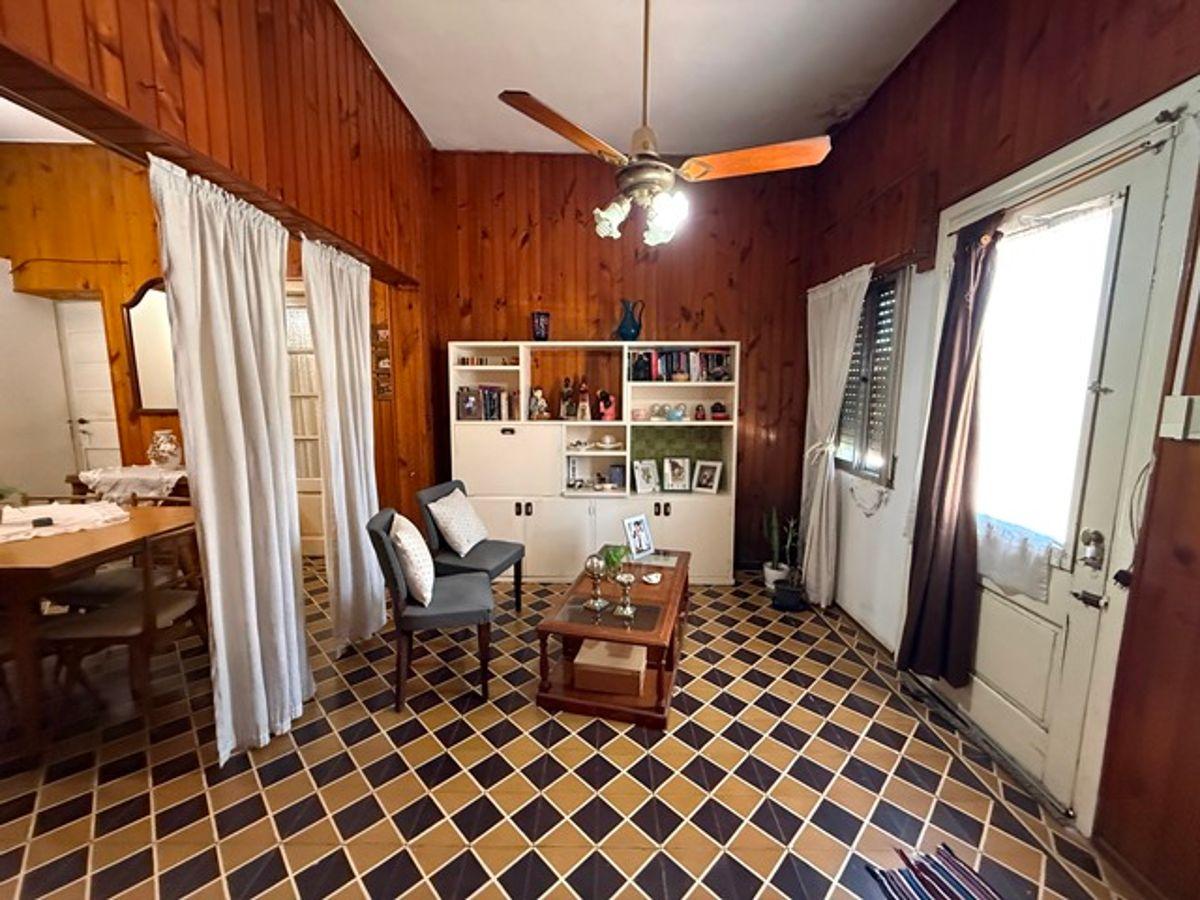 Foto de CASA EN VENTA AV. VIEYTES 175. ARECO, MUY BUENA UBICACION, imagen 3