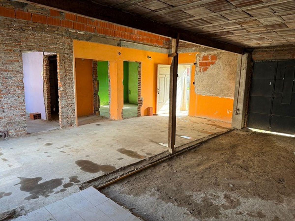 Foto de IRIGOYEN 706, CASA PARA TERMINAR DE RECICLAR. ARECO, imagen 4