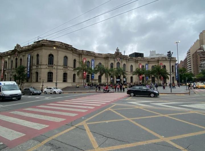 DUARTE QUIROS FRENTE A PLAZA DE LA INTENDENCIA 3