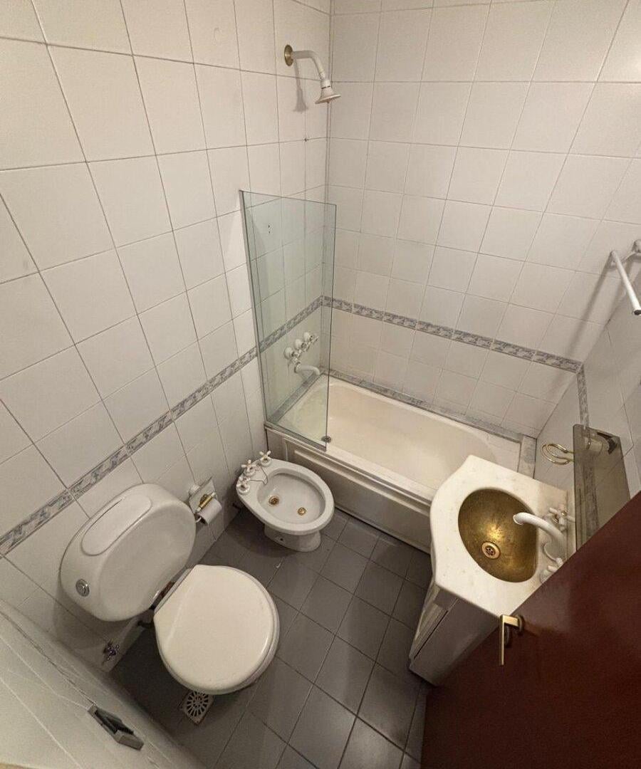 🏢 ¡Alquiler Premium a Metros de Patio Olmos! Depto de 1 Dormitorio con Cocina Separada