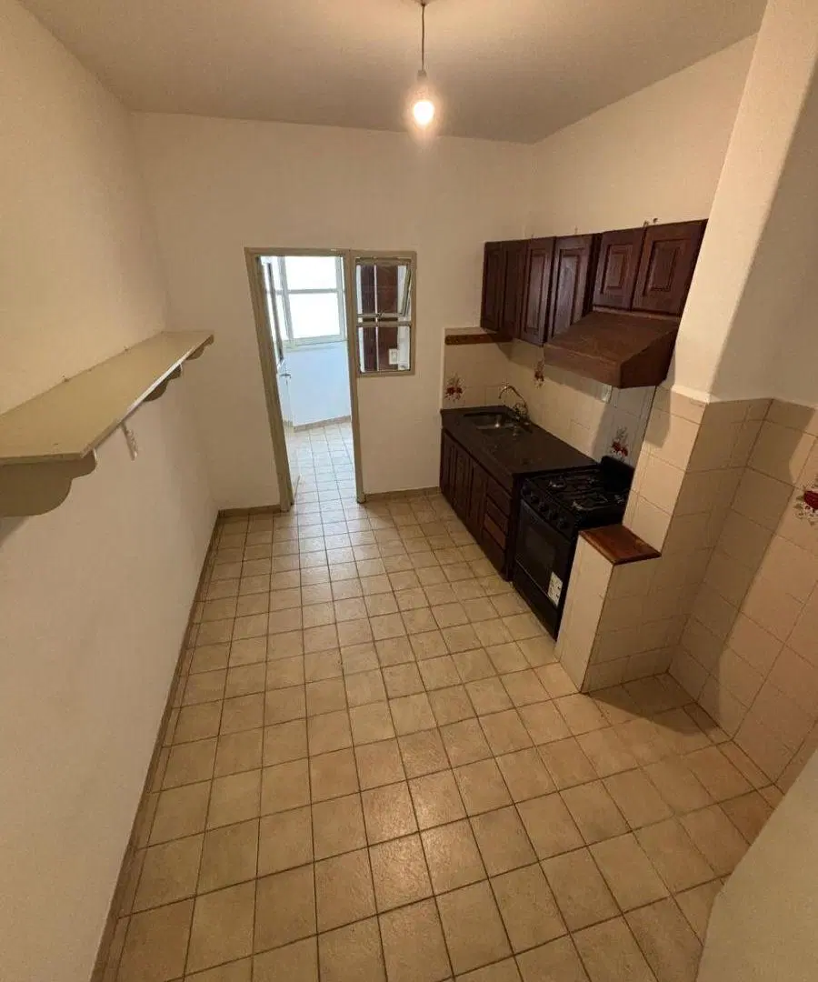 Alquiler en Pleno Centro! Semipiso de 2 Dormitorios, Doble Baño y Lavadero – Av. General Paz 4