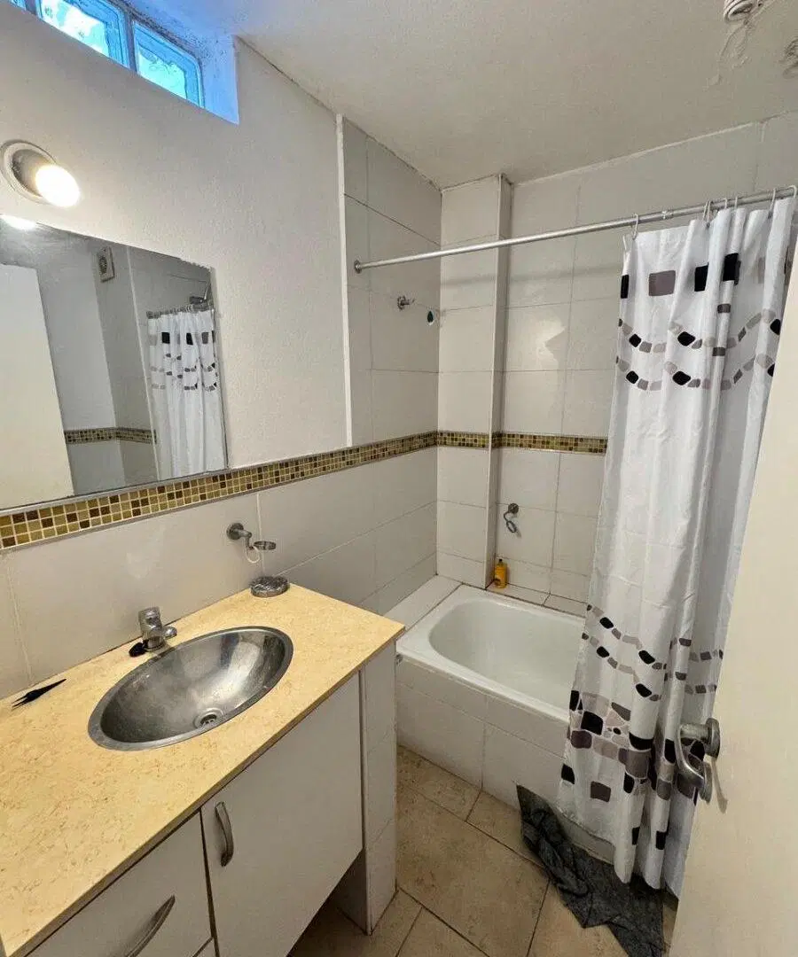 Alquiler en Barrio Alberdi , excelente ubicación . Un dormitorio con vestidor y muy buena distribuci 2