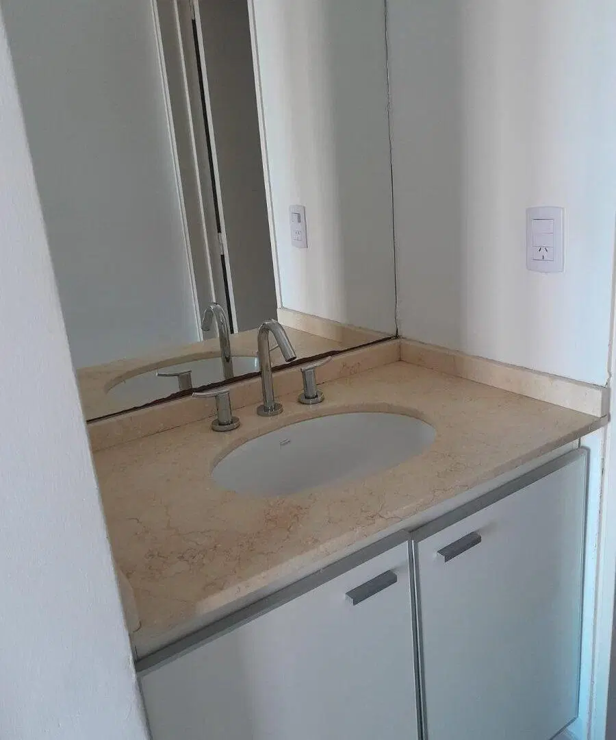 Barrio Alberdi, excelente ubicación . Dpto de 1 dormitorio a metros de Plaza Colon 5