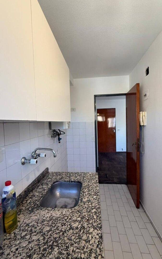 Foto de Departamento 1 dormitorio en pleno Centro - Jujuy y Colón, imagen 3