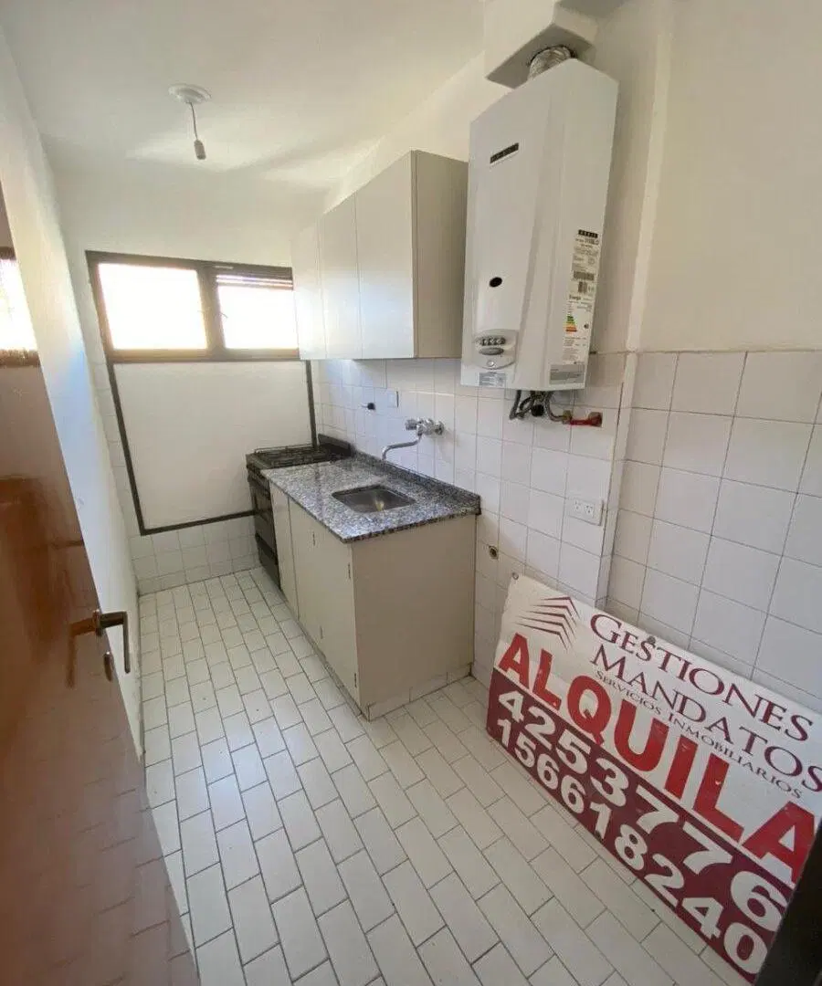 ¡Departamento en Alquiler en Excelente Ubicación! (Centro) 3