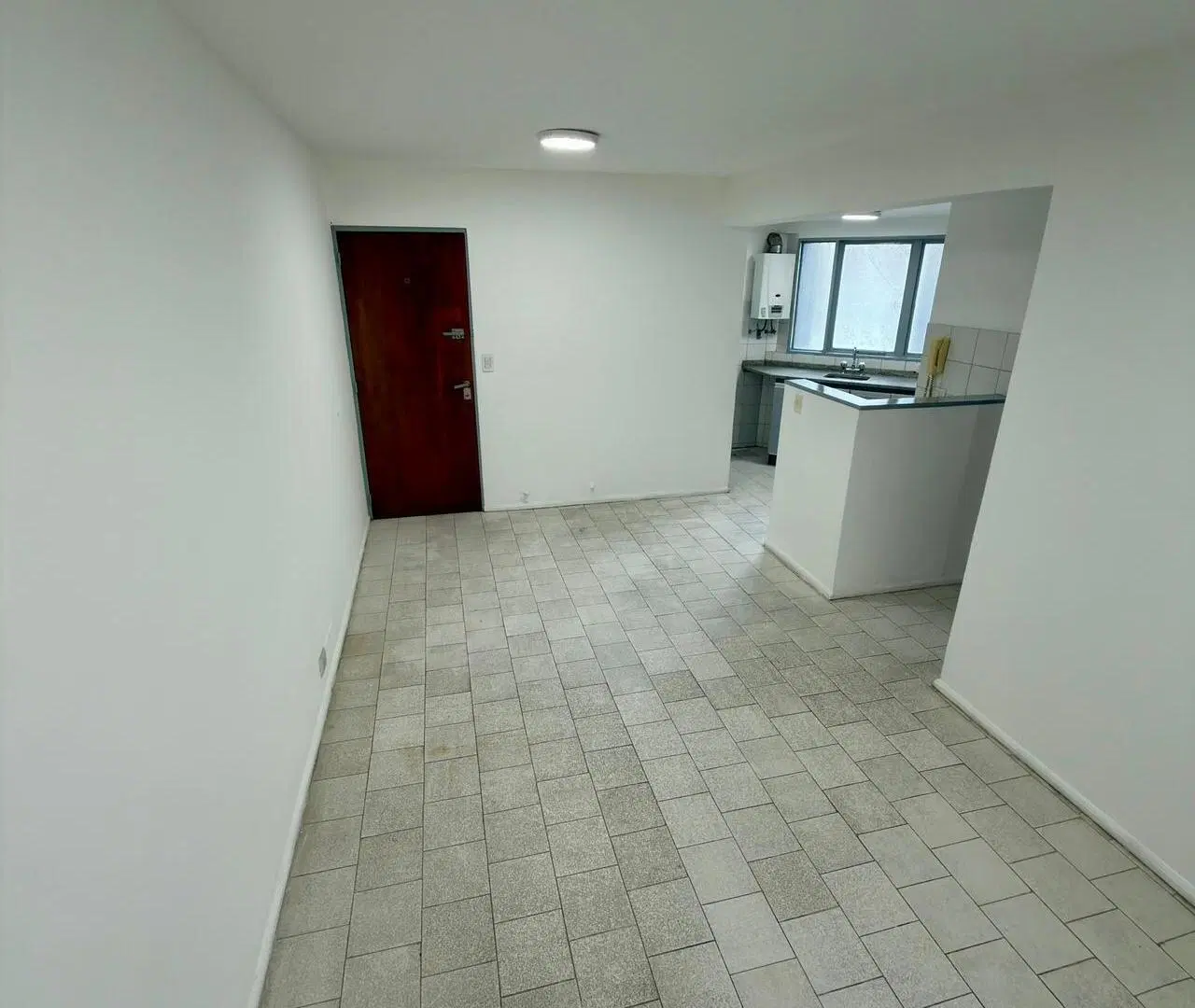DEPARTAMENTO EN ALQUILER Ubicación estratégica: 9 de Julio 883 a metros de Plaza Colon 2