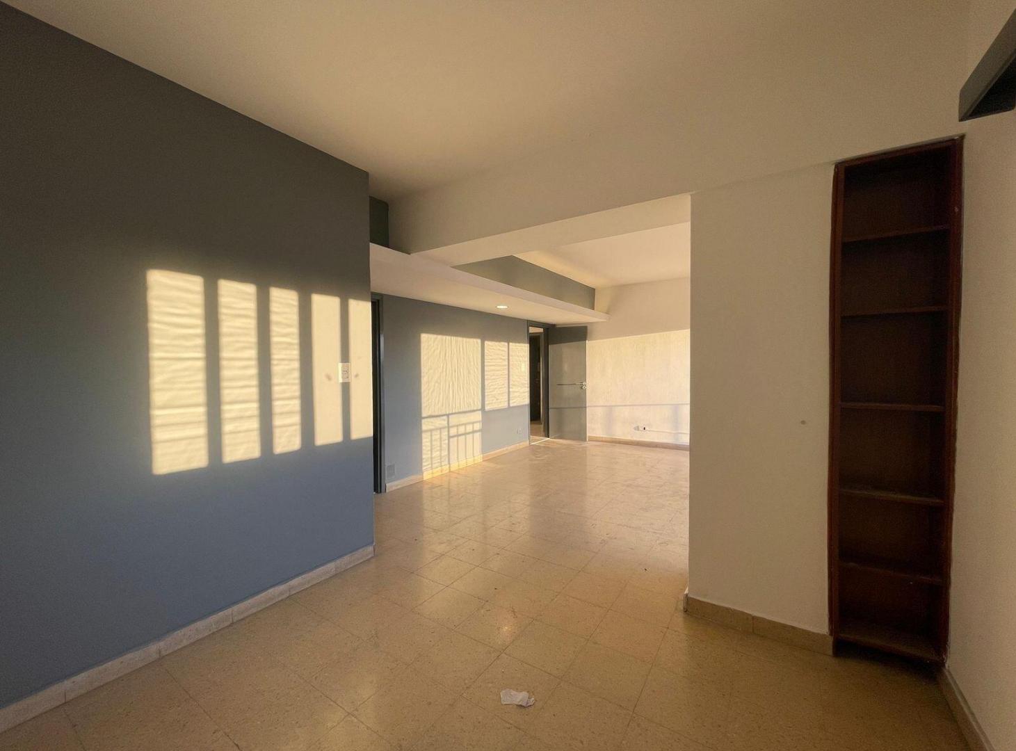 Foto de ¡VIVÍ EL CENTRO CON OTRA VISTA! DEPARTAMENTO AMPIO Y LUMINOSO, imagen 1