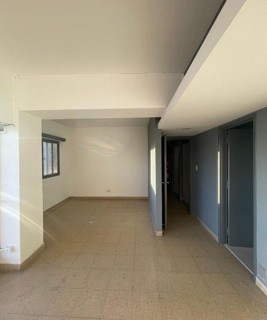 Foto de ¡VIVÍ EL CENTRO CON OTRA VISTA! DEPARTAMENTO AMPIO Y LUMINOSO, imagen 3
