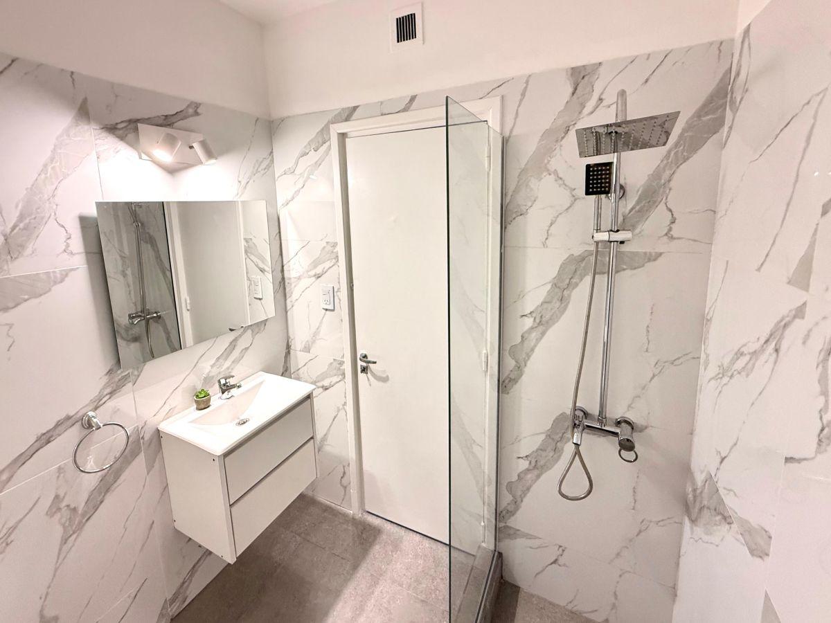 Venta Departamento 2 ambientes al frente. Zona Aldrey