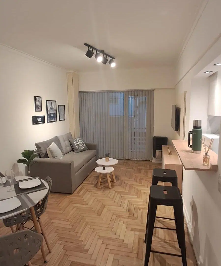 Venta Departamento 2 ambientes con Patio y Balcón. Zona Centro 2