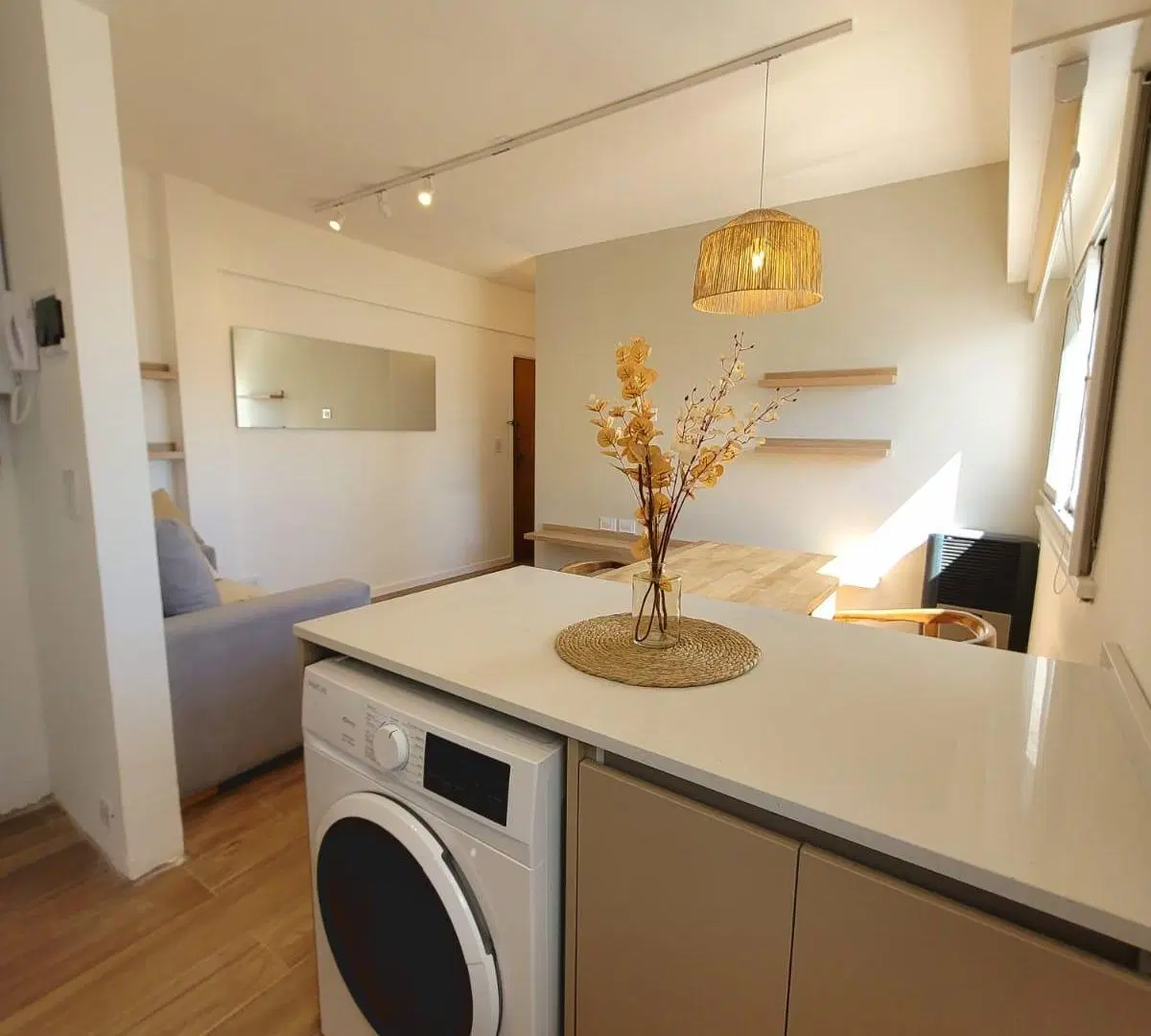 Alquiler 24 meses Departamento 2 ambientes con Cochera. zona Aldrey 2