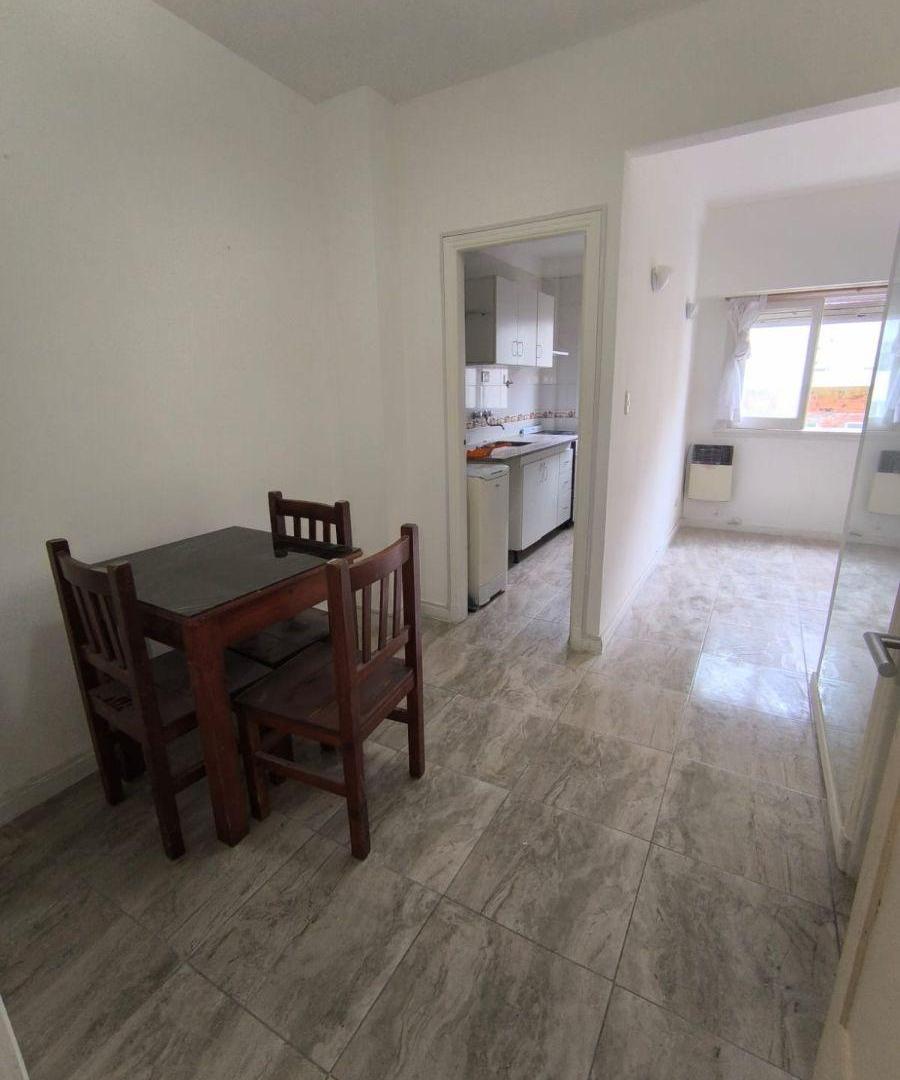 Foto de Alquiler 24 meses. Departamento 1 ambiente desplazado. Zona centro, imagen 1
