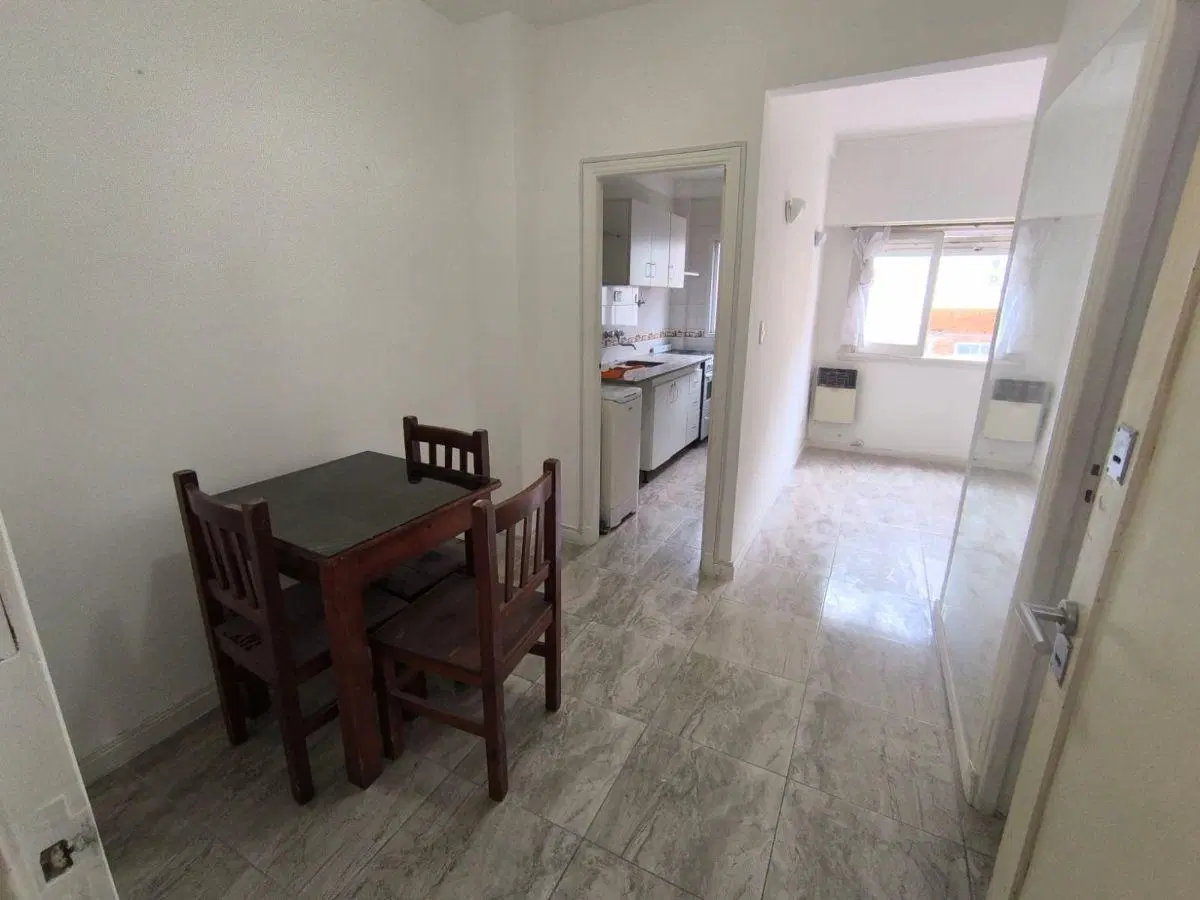 Alquiler 24 meses. Departamento 1 ambiente desplazado. Zona centro 4