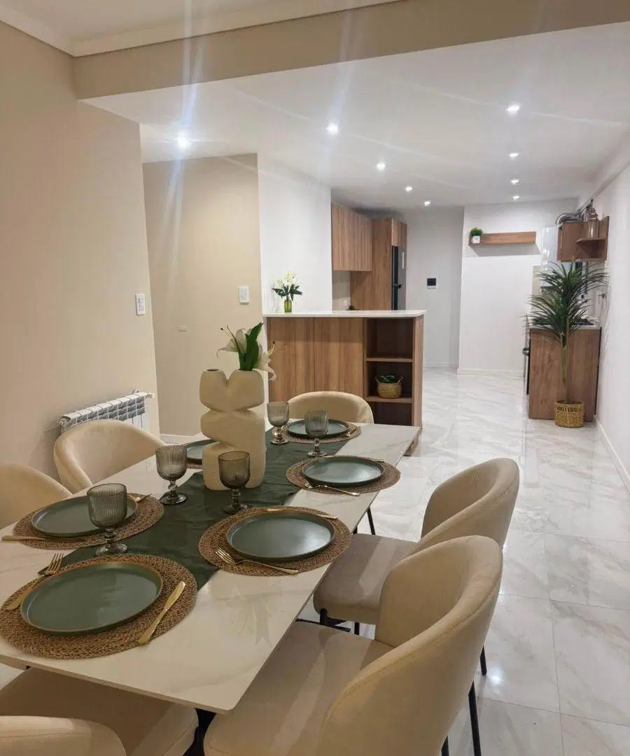 Ventas Departamento 3 ambientes con Balcón. Plaza Colón 4
