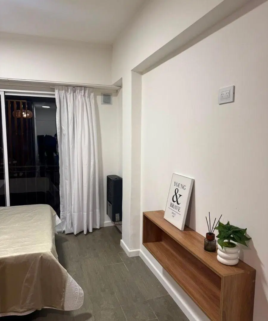 Venta Deartamento 1 ambiente Divididio. Al frente. Zona Chauvin 5