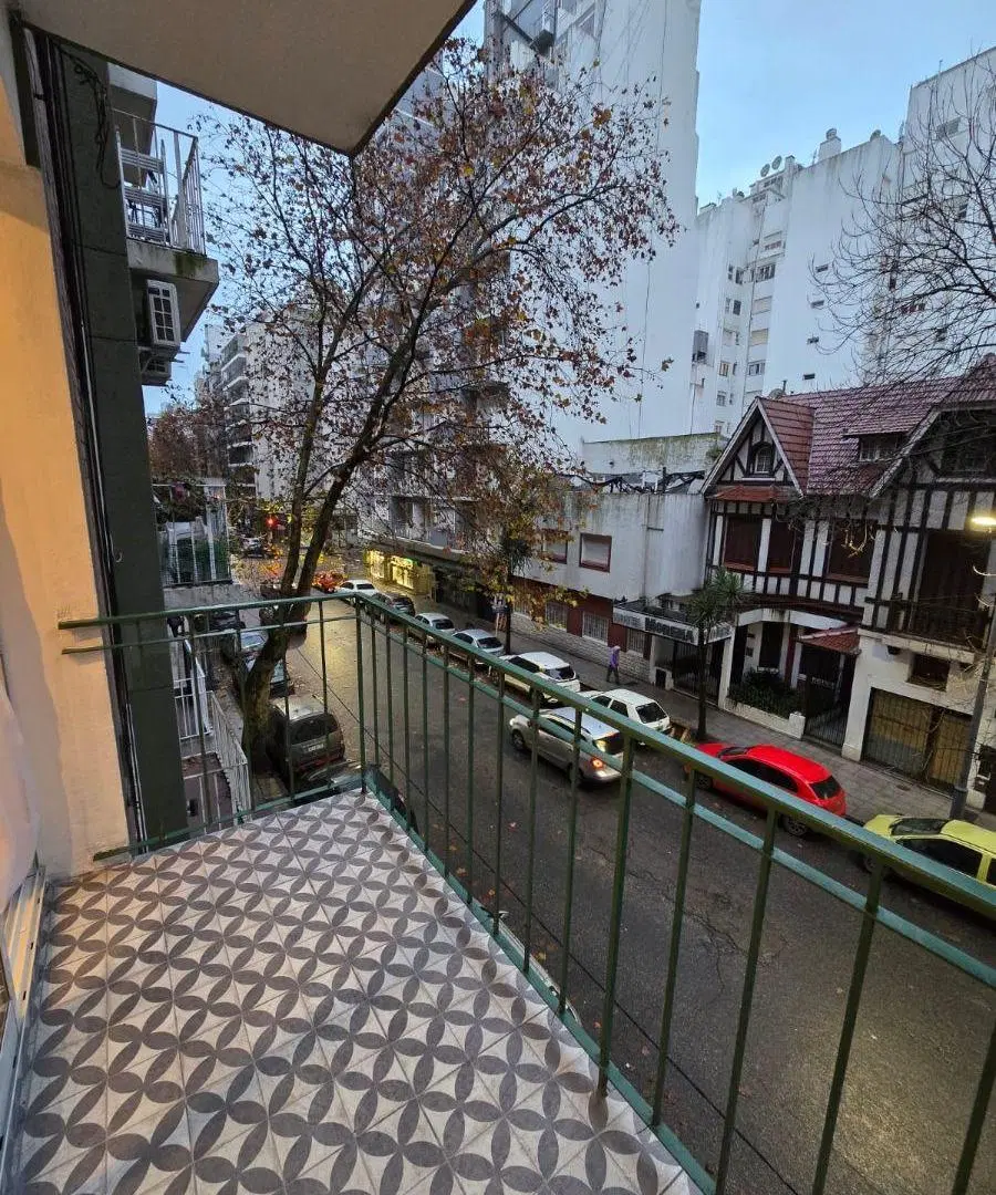Venta Departamento 2 ambientes con Dependencia. Balcón al frente. Centro 3