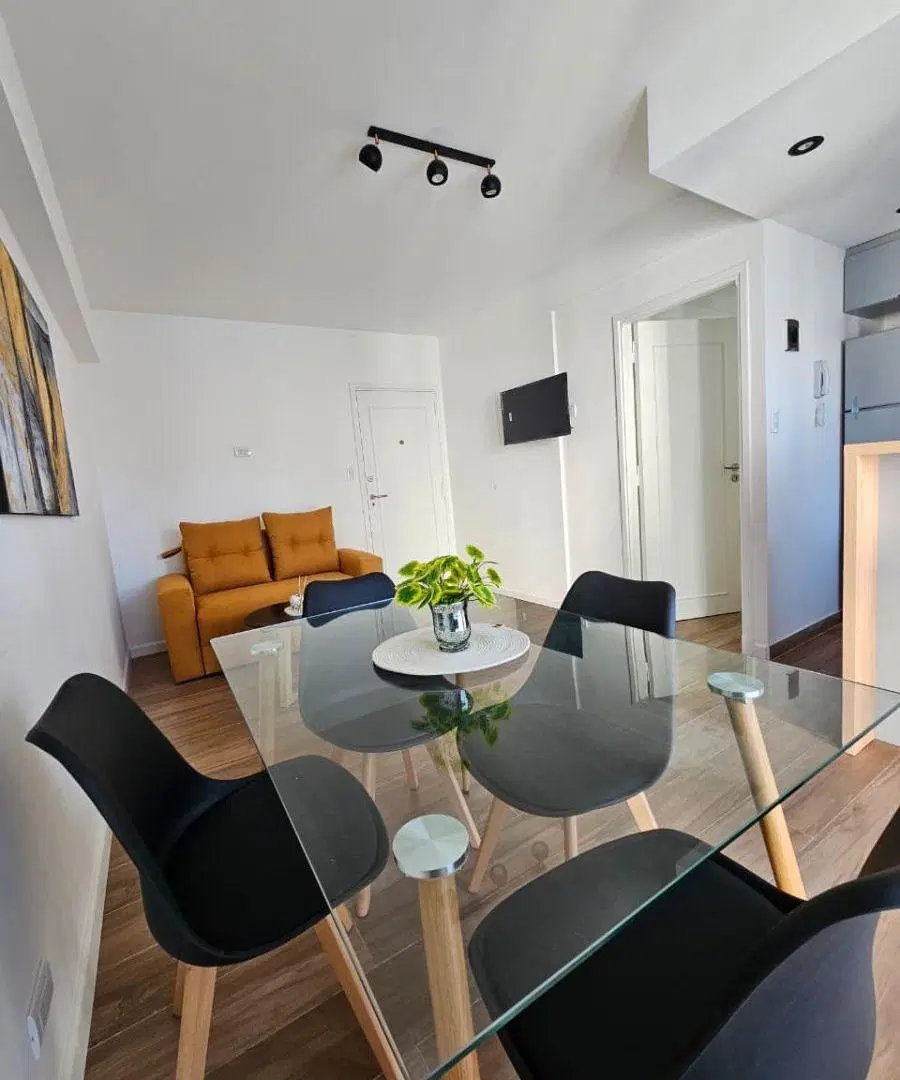 Venta Departamento 2 ambientes con Balcón y Parrilla. Zona plaza Colón 1