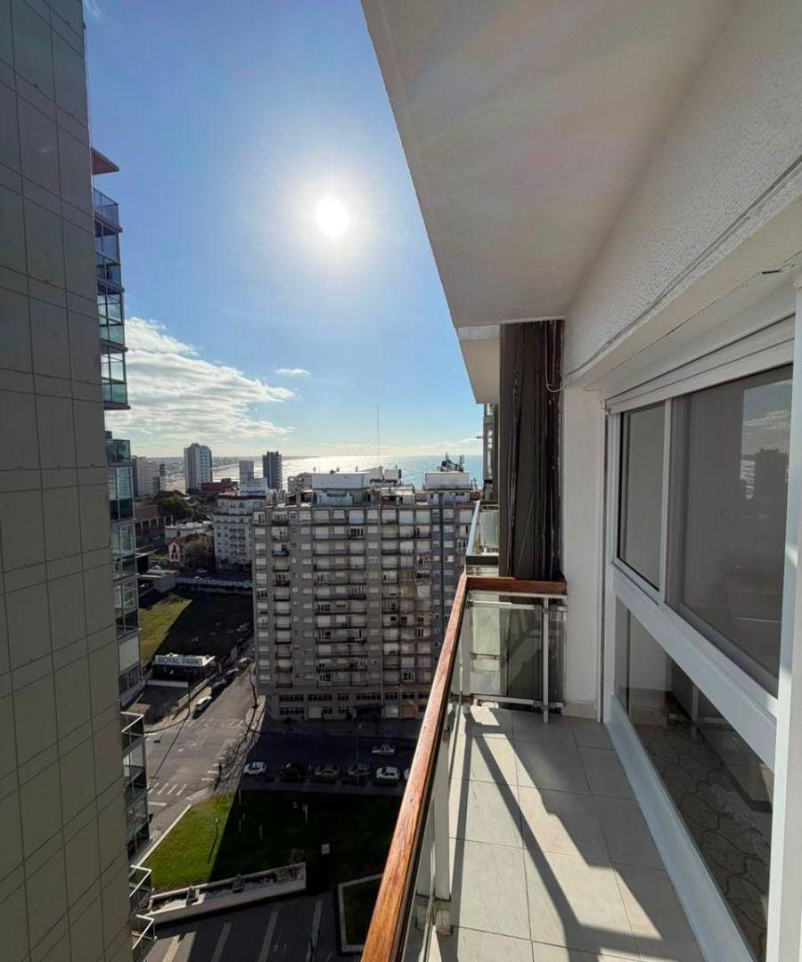 Foto de Venta Departamento 2 ambientes con Cochera y Vistas Panoramicas. Punta, imagen 2