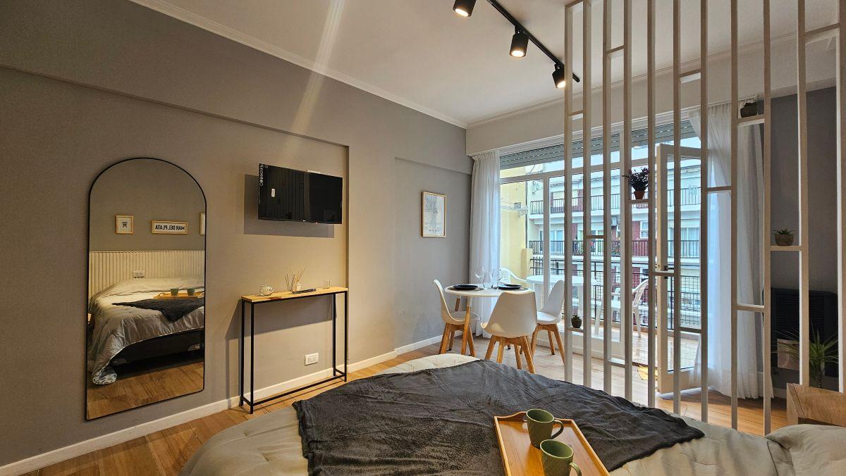 Foto de Venta Departamento 1 ambiente con Balcón terraza. Zona Plaza Colón, imagen 1
