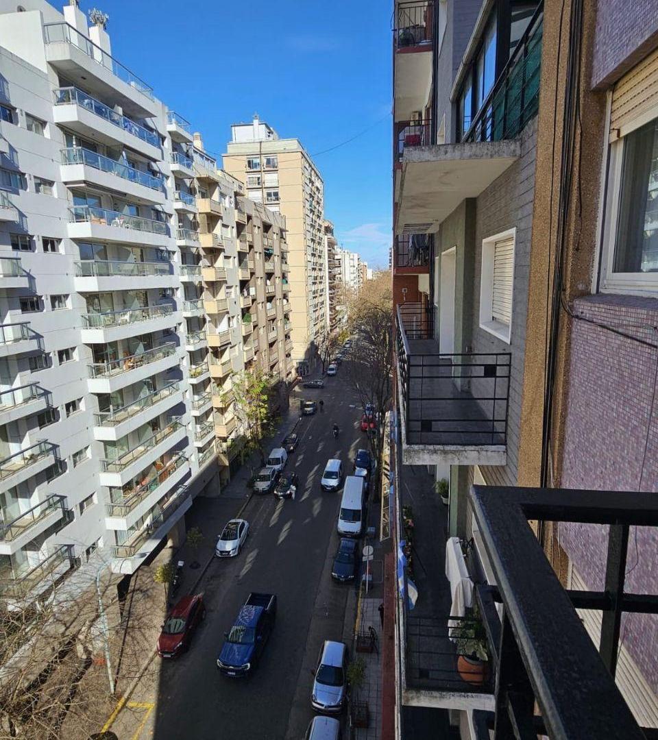 Foto de Venta Departamento 3 ambientes. Balcón al Frente. Zona Plaza Mitre, imagen 5