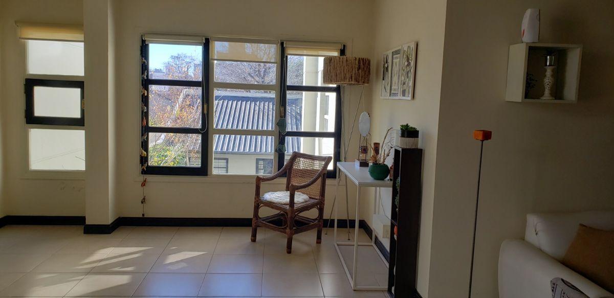 Foto de Departamento 4 Ambientes Al Lateral Luminoso. La Perla, imagen 4