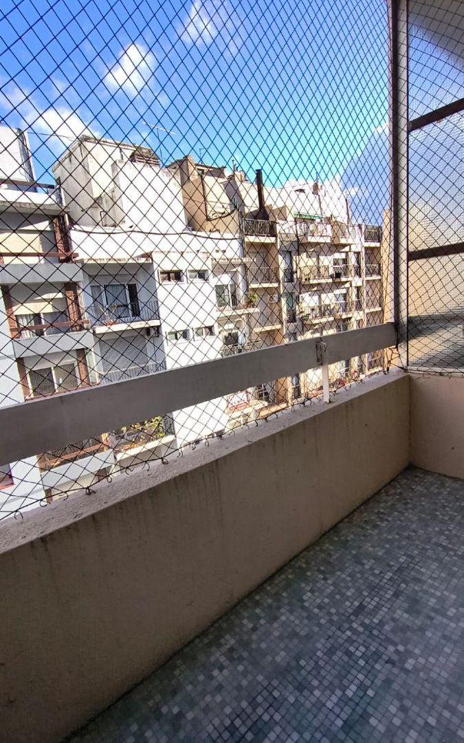 Foto de Venta Departamento 1 ambiente al Frente con Balcón. Zona Aldrey, imagen 2