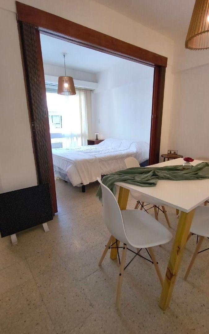 Foto de Venta Departamento 1 ambiente al Frente con Balcón. Zona Aldrey, imagen 3