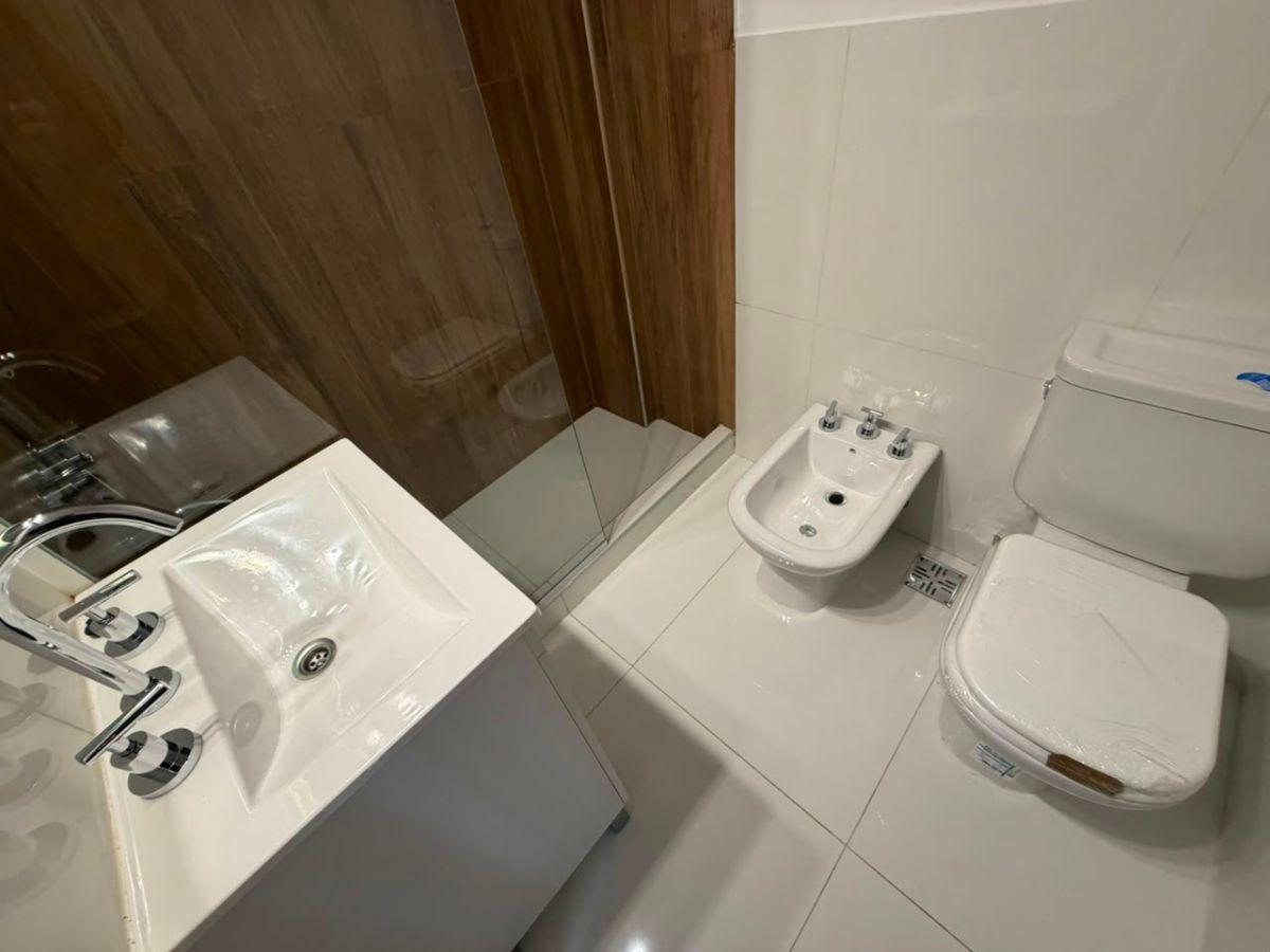 Foto de Venta Departamento 2 ambientes con Balcón. Zona Plaza Colón, imagen 2