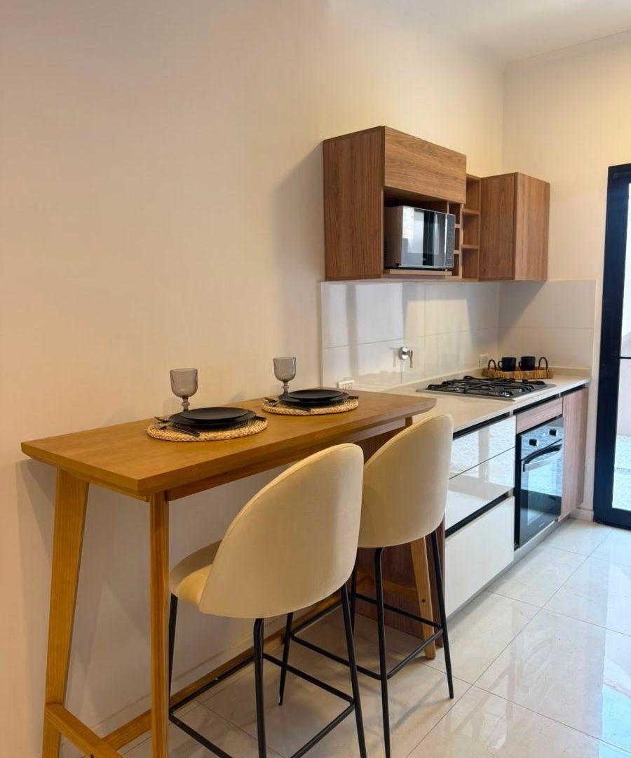 Foto de Venta Chalet PH 4 ambientes. Patio Terraza y Garaje. La Perla, imagen 2