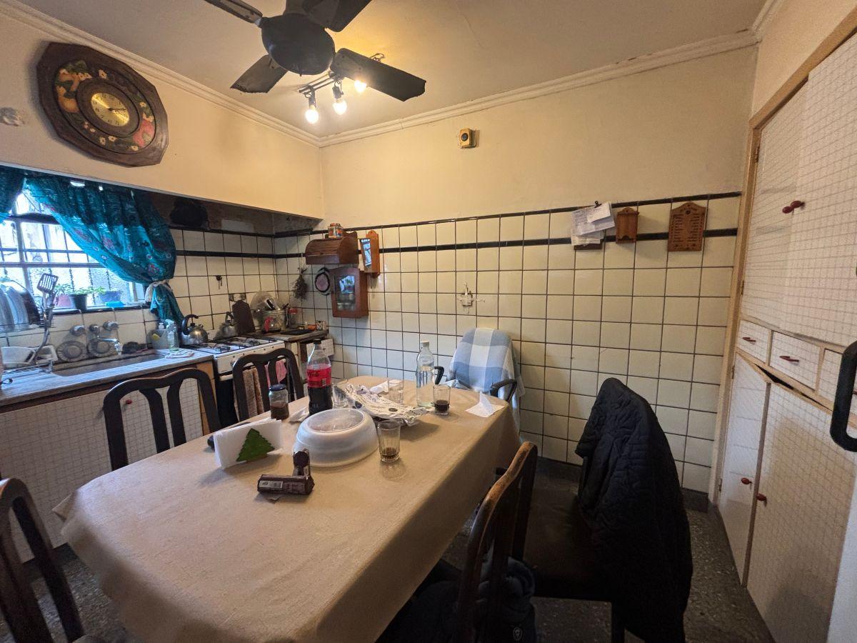 Foto de Venta Casa a Reciclar. Gran Lote. Zona San Jose, imagen 4