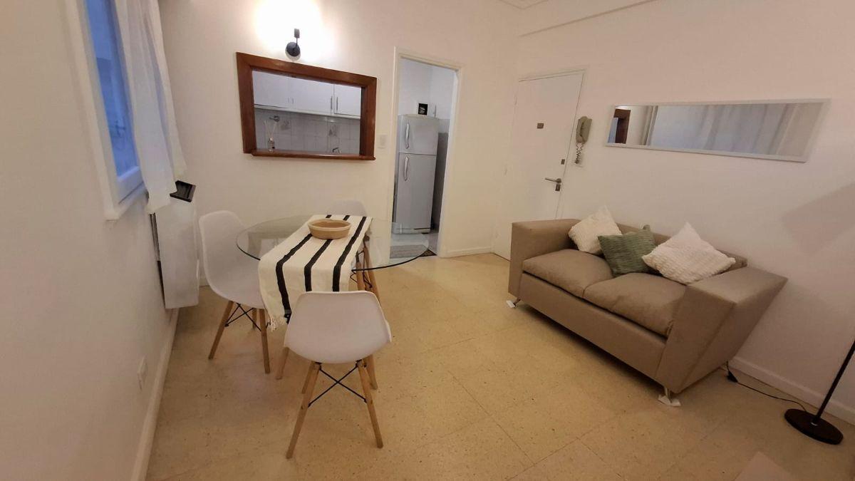 Foto de Venta Departamento 2 ambientes. Zona Plaza Colón, imagen 2