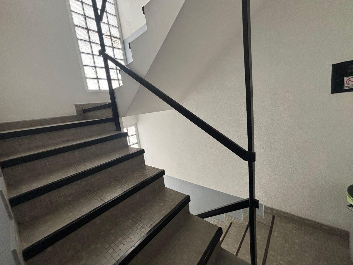 Foto de Venta Oficina con privado en zona Centro, imagen 4
