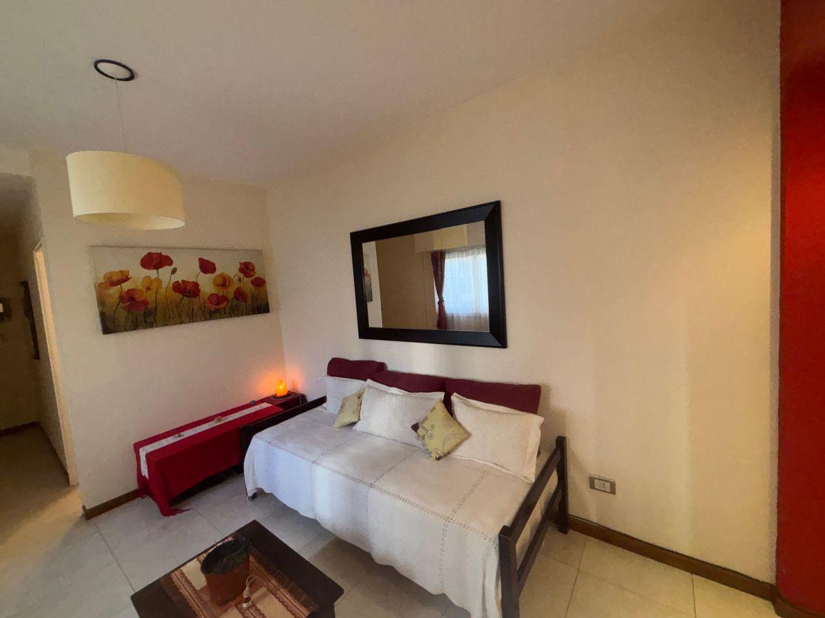Foto de Venta Departamento 3 ambientes con Cochera. La Perla, imagen 1