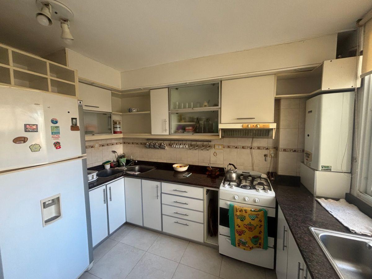 Foto de Venta Departamento 3 ambientes con Cochera. La Perla, imagen 4