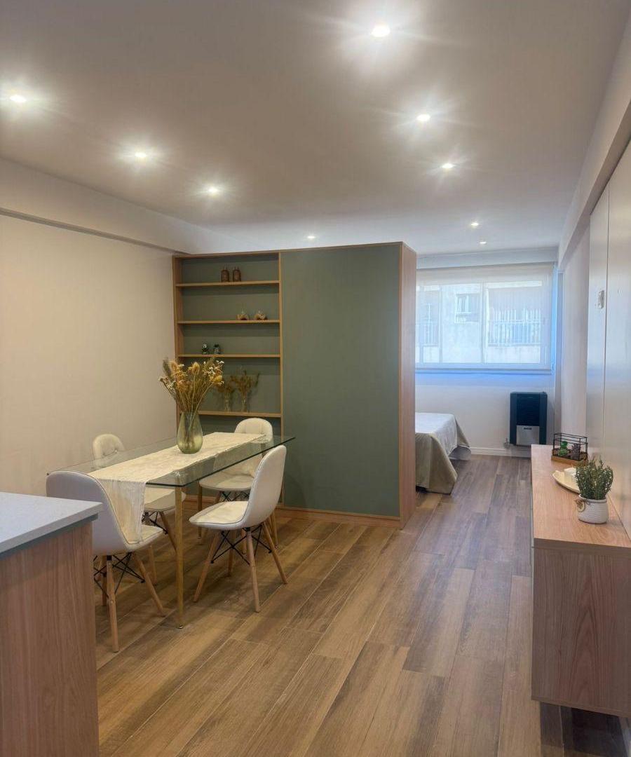 Foto de Venta Departamento 1 ambiente Dividido al Frente . Zona Centro, imagen 1