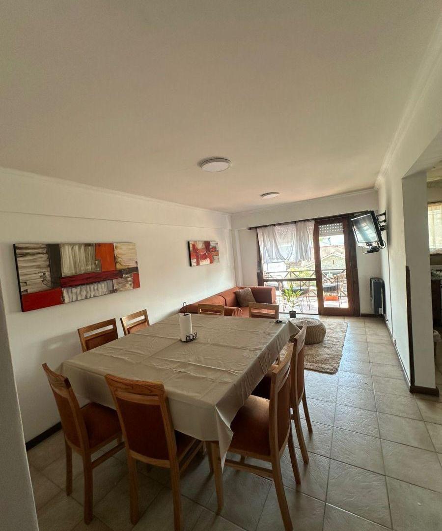 Foto de Venta Amplio 2 ambientes con Balcón. Parque Luro, imagen 4