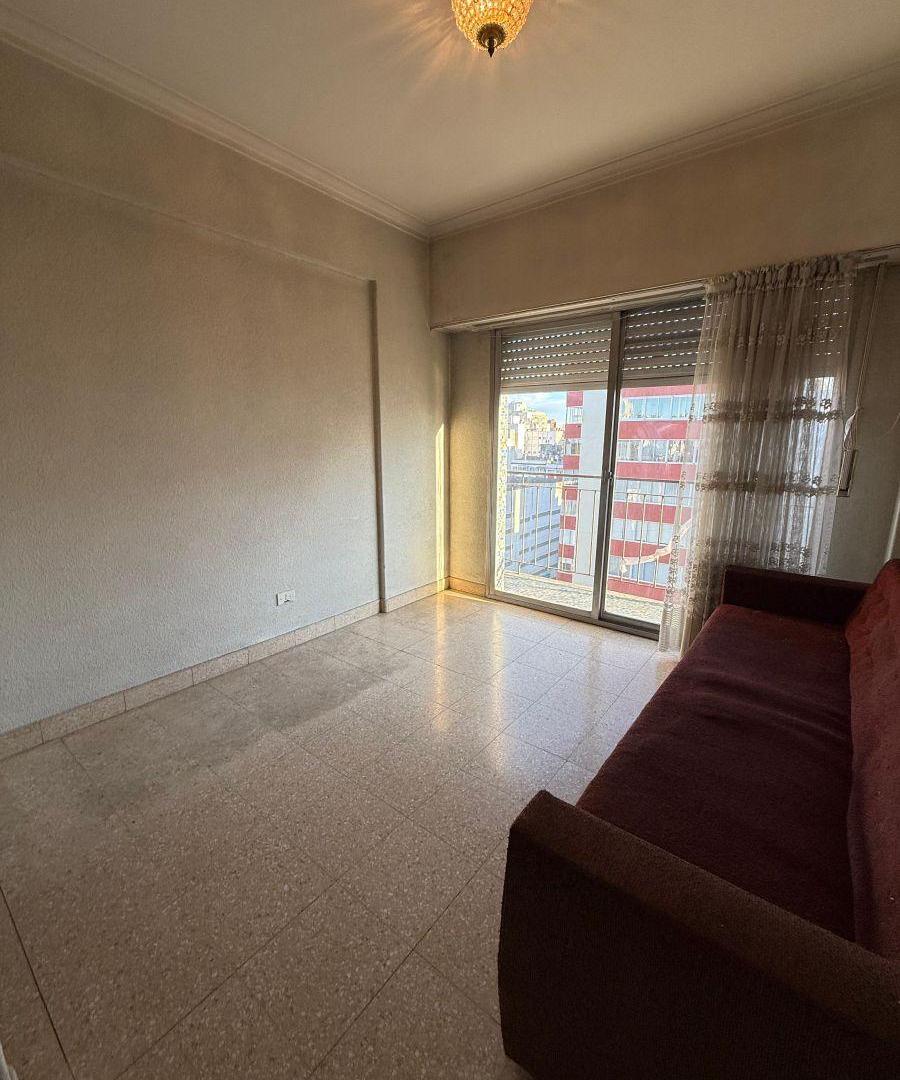 Foto de Venta Departamento 1 ambiente Desplazado con Balcón. Plaza Mitre., imagen 1