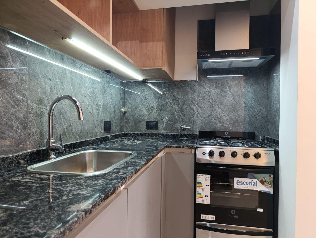 Foto de Venta PH 1 ambiente y Medio. Parque Luro, imagen 4