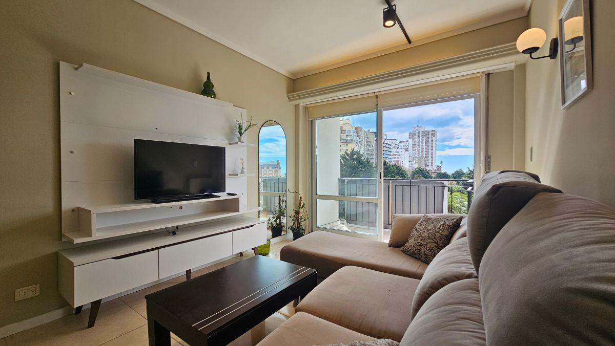 Foto de Venta Departamento 2 ambientes con dependencia y Balcòn a Plaza Colon, imagen 1