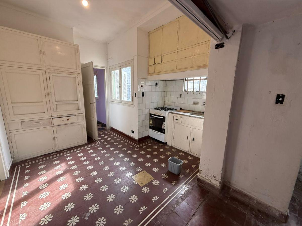 Foto de Venta PH 3 ambientes Independiente. A reciclar. Zona San Jose, imagen 5