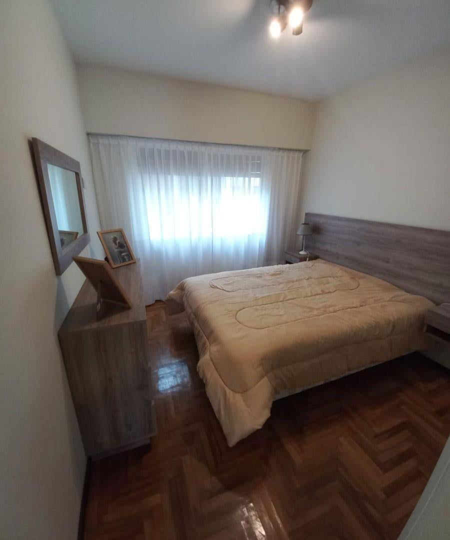 Foto de Venta Departamento 2 ambientes con Balcón a la Calle. Zona Centro, imagen 2