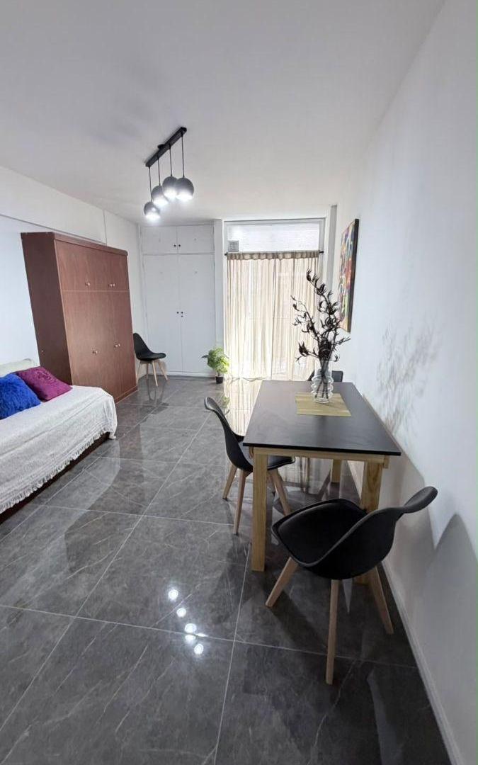 Foto de Venta Departamento 1 ambiente con Balcón a la Calle. Zona Torreón, imagen 1